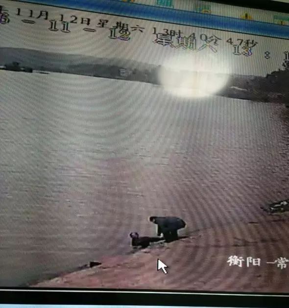 煙洲醉漢掉河中，海事監(jiān)控顯神威！